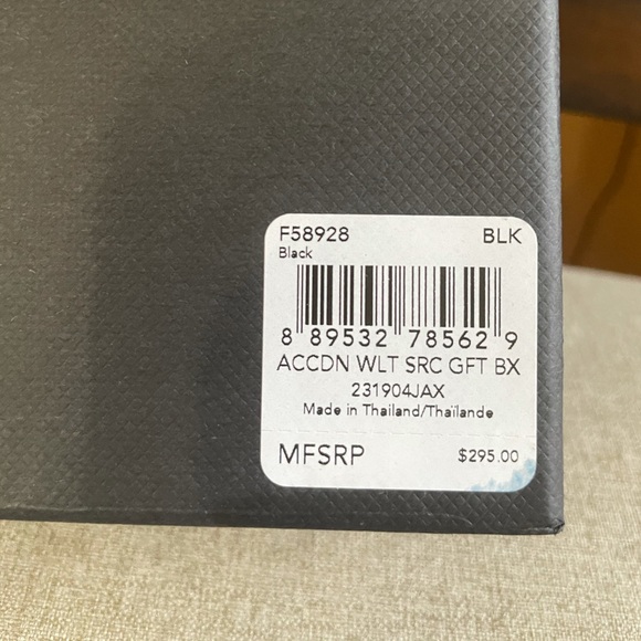 NWT！COACH ACCORDION WALLET IN SPORT CALF LEATHER GIFT SET（F58928) holiday gift - Picture 7 of 8